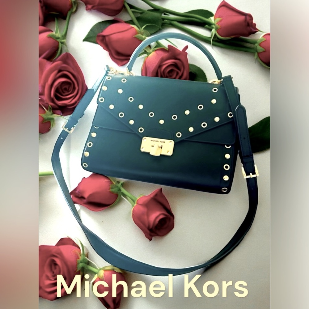 MK Michael Kors Satchel with Shoulder or crossbody strap. - Picture 2 of 12